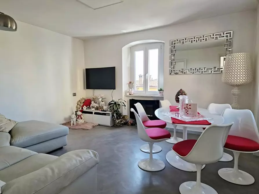 Immagine 1 di Appartamento in vendita  a Massa