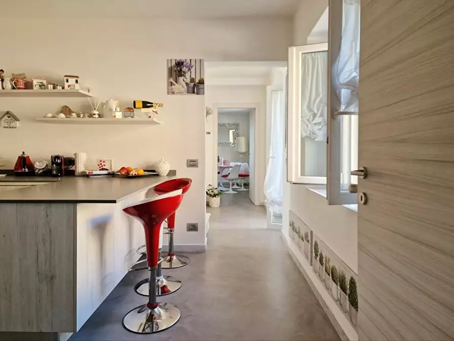 Immagine 4 di Appartamento in vendita  a Massa