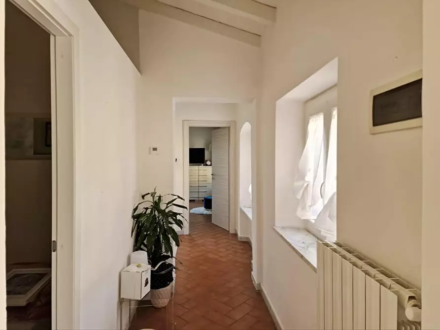 Immagine 11 di Appartamento in vendita  a Massa