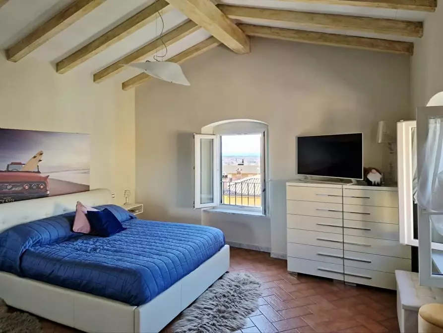 Immagine 12 di Appartamento in vendita  a Massa