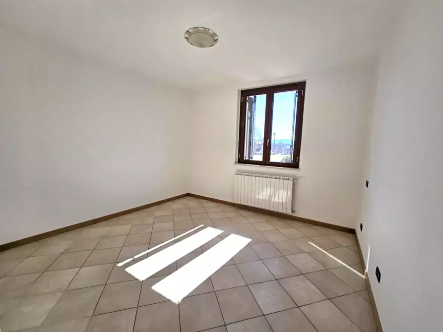 Immagine 11 di Appartamento in vendita  a Colle Di Val D'elsa