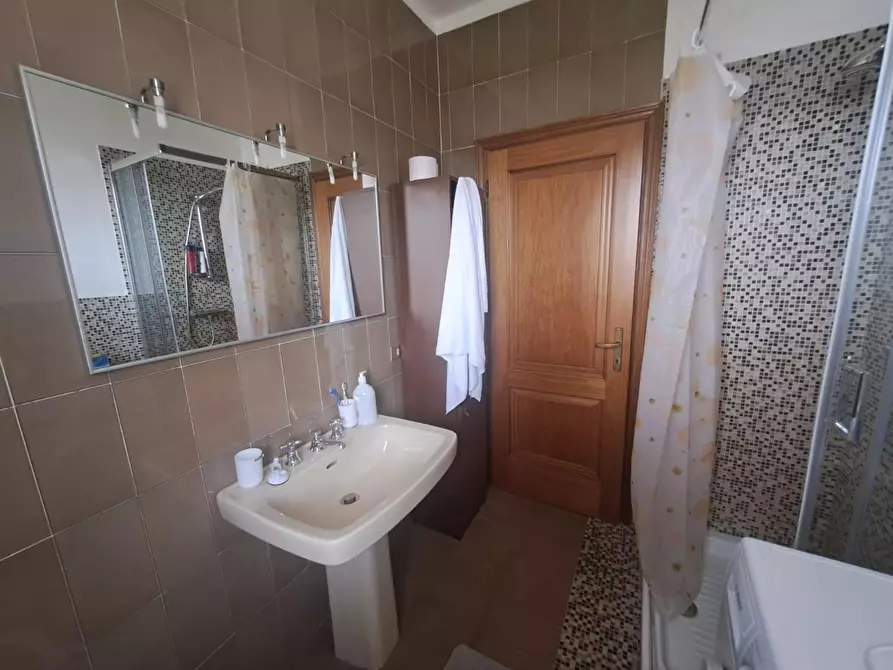 Immagine 23 di Casa bifamiliare in vendita  a Montignoso