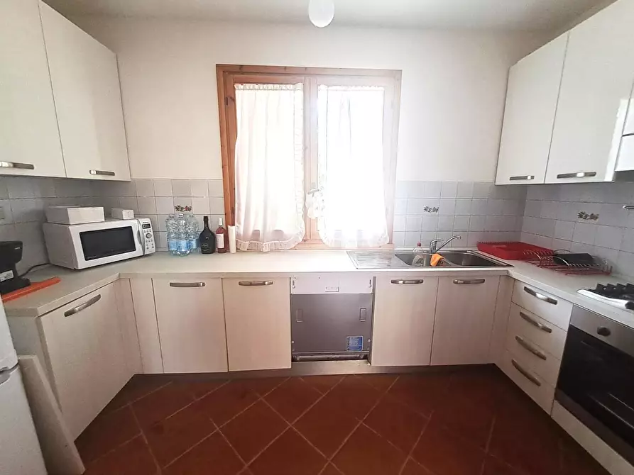 Immagine 10 di Casa bifamiliare in vendita  a Montignoso