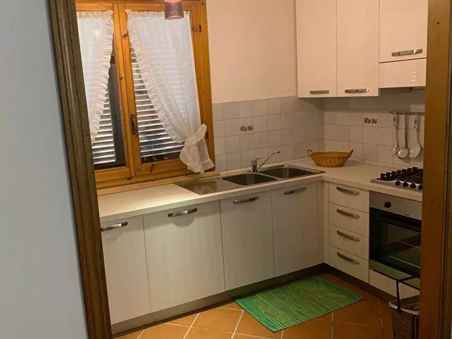 Immagine 9 di Casa bifamiliare in vendita  a Montignoso