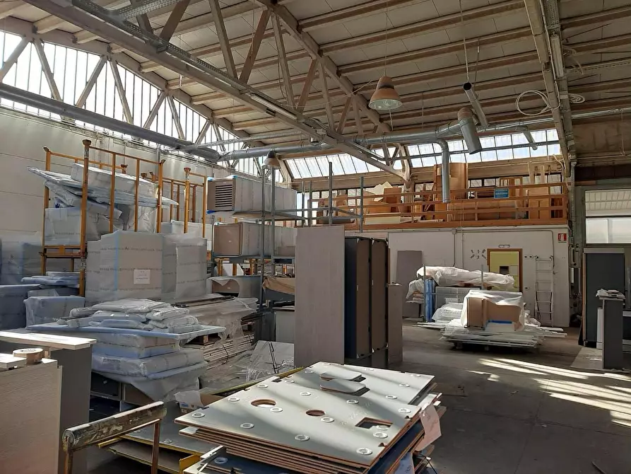 Immagine 3 di Attività artigianale in vendita  a Vicopisano