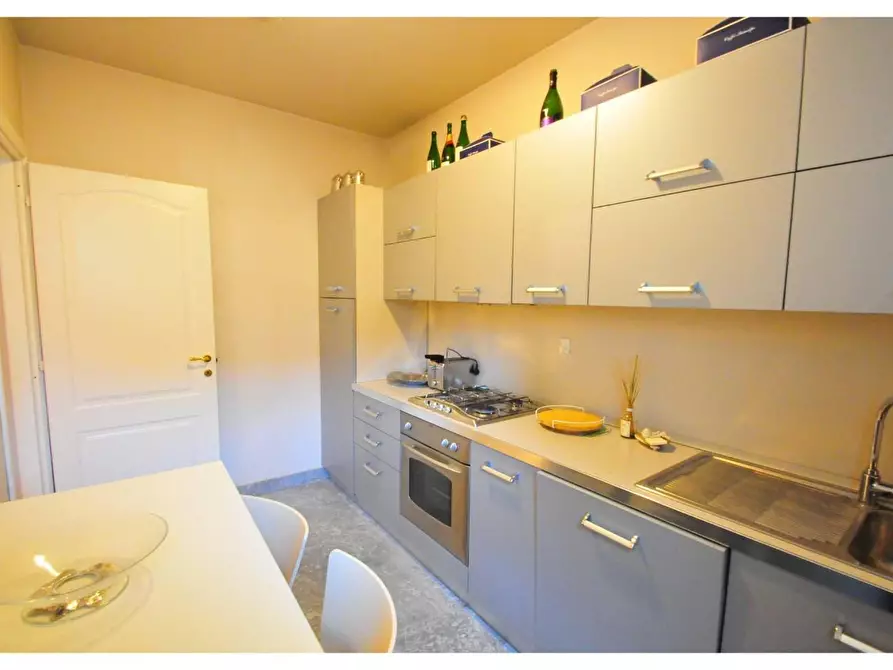 Immagine 6 di Appartamento in vendita  a Forte Dei Marmi