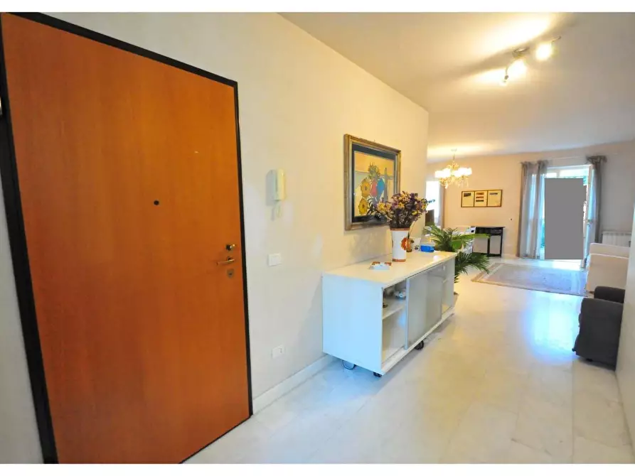 Immagine 1 di Appartamento in vendita  a Forte Dei Marmi