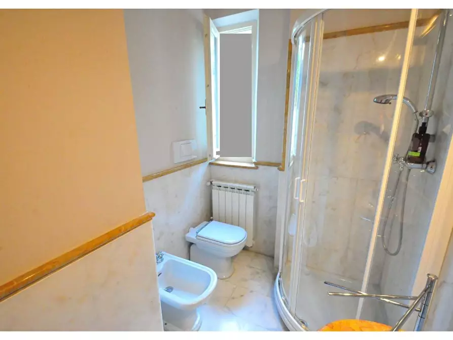 Immagine 10 di Appartamento in vendita  a Forte Dei Marmi