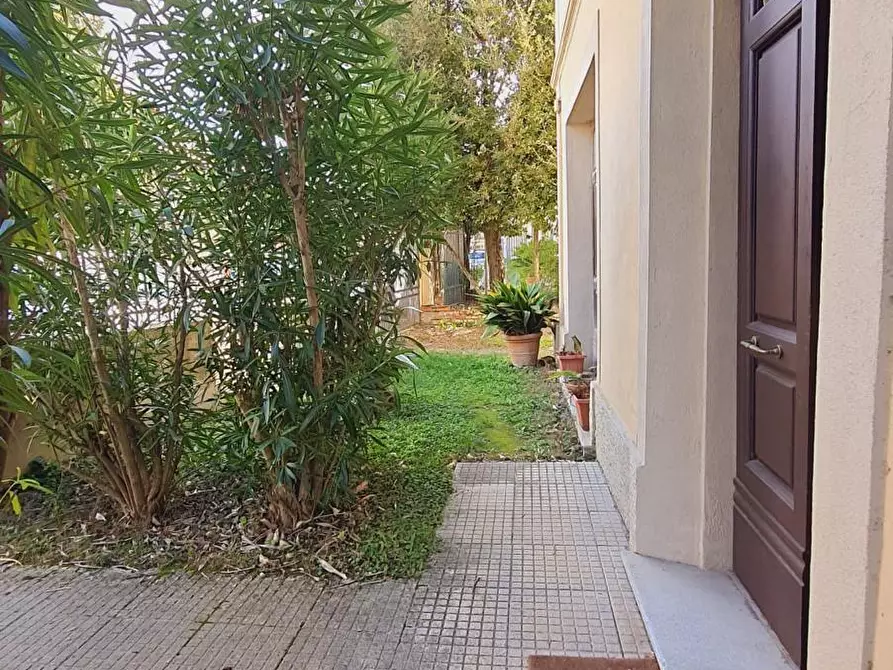 Immagine 10 di Villa in vendita  a Porcari