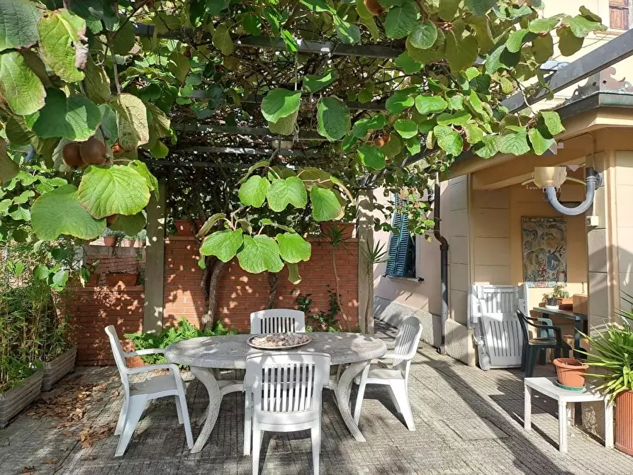 Immagine 5 di Villa in vendita  a Porcari