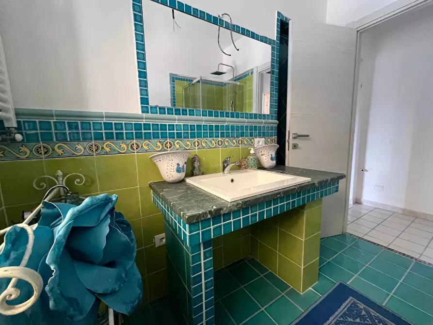 Immagine 16 di Casa indipendente in vendita  a Massa