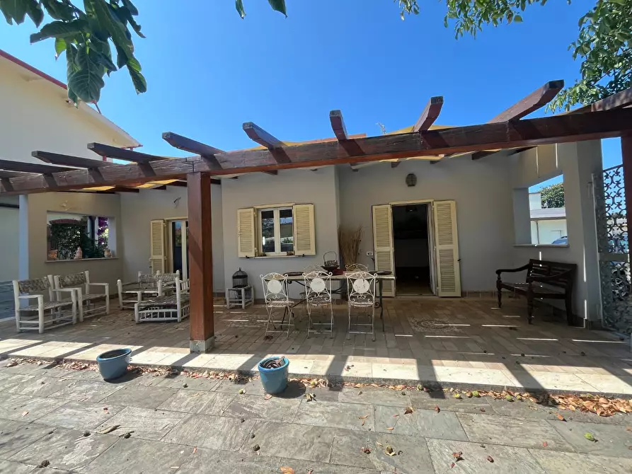 Immagine 19 di Casa indipendente in vendita  a Massa