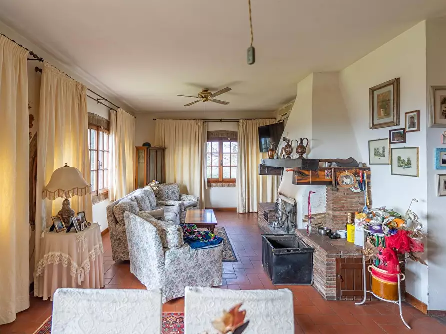 Immagine 34 di Casa colonica in vendita  a Montespertoli