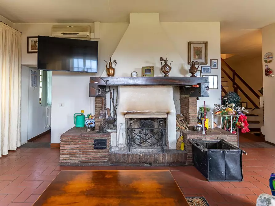 Immagine 36 di Casa colonica in vendita  a Montespertoli