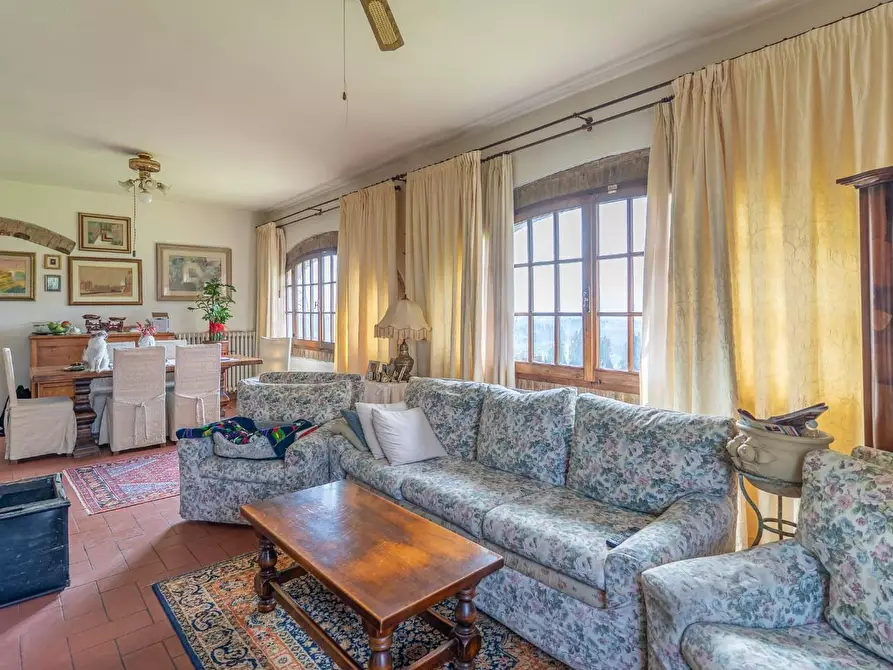 Immagine 38 di Casa colonica in vendita  a Montespertoli