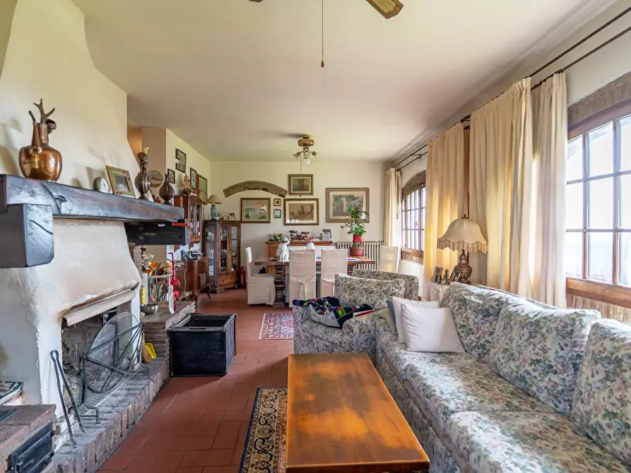 Immagine 32 di Casa colonica in vendita  a Montespertoli