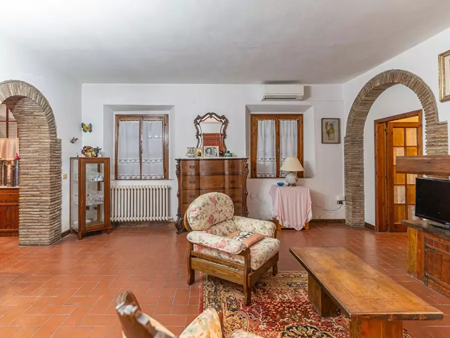 Immagine 31 di Casa colonica in vendita  a Montespertoli