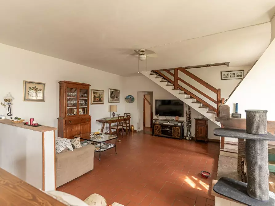 Immagine 24 di Casa colonica in vendita  a Montespertoli