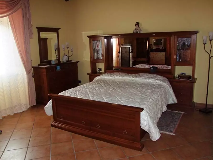 Immagine 12 di Casa colonica in vendita  a Rufina