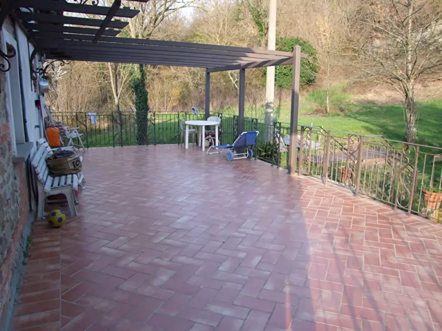 Immagine 2 di Casa colonica in vendita  a Rufina