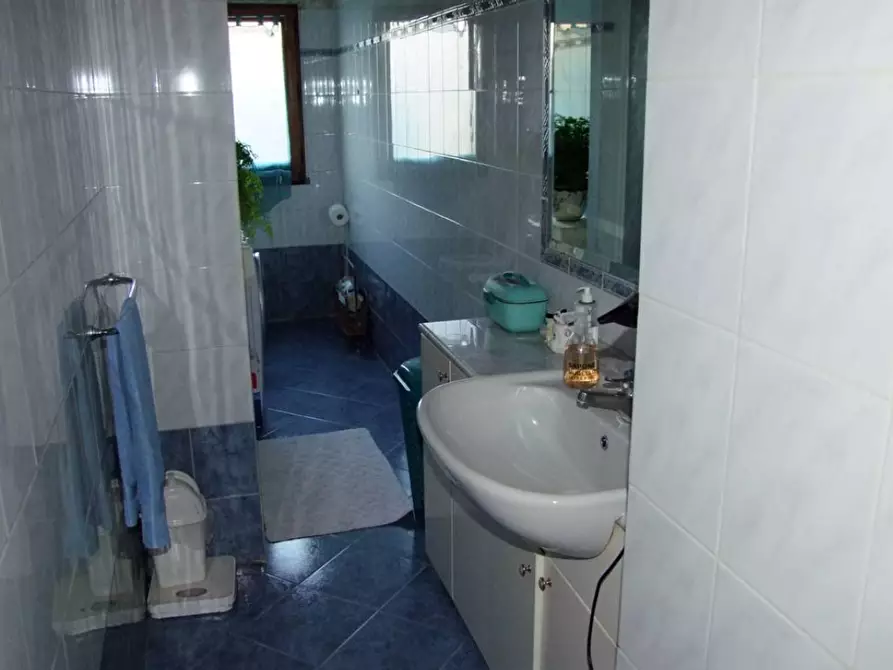 Immagine 16 di Casa colonica in vendita  a Rufina