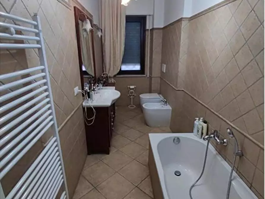 Immagine 14 di Appartamento in vendita  a Massa