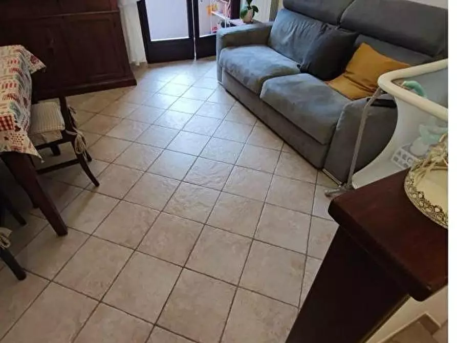 Immagine 4 di Appartamento in vendita  a Massa