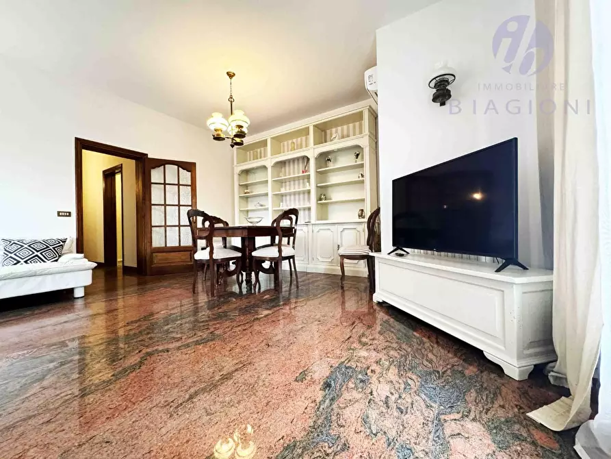 Immagine 15 di Casa indipendente in vendita  a Forte Dei Marmi