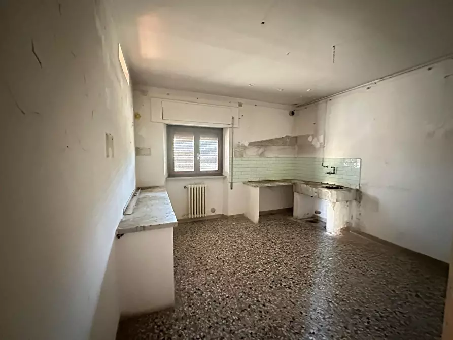 Immagine 21 di Villa in vendita  a Lucca