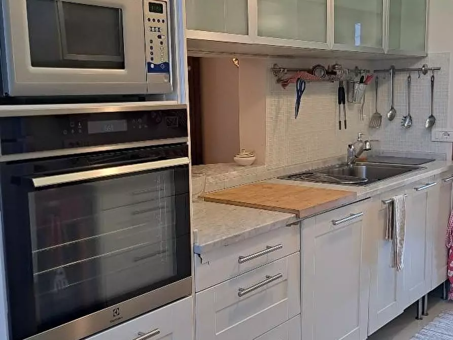 Immagine 10 di Villa in vendita  a Pisa