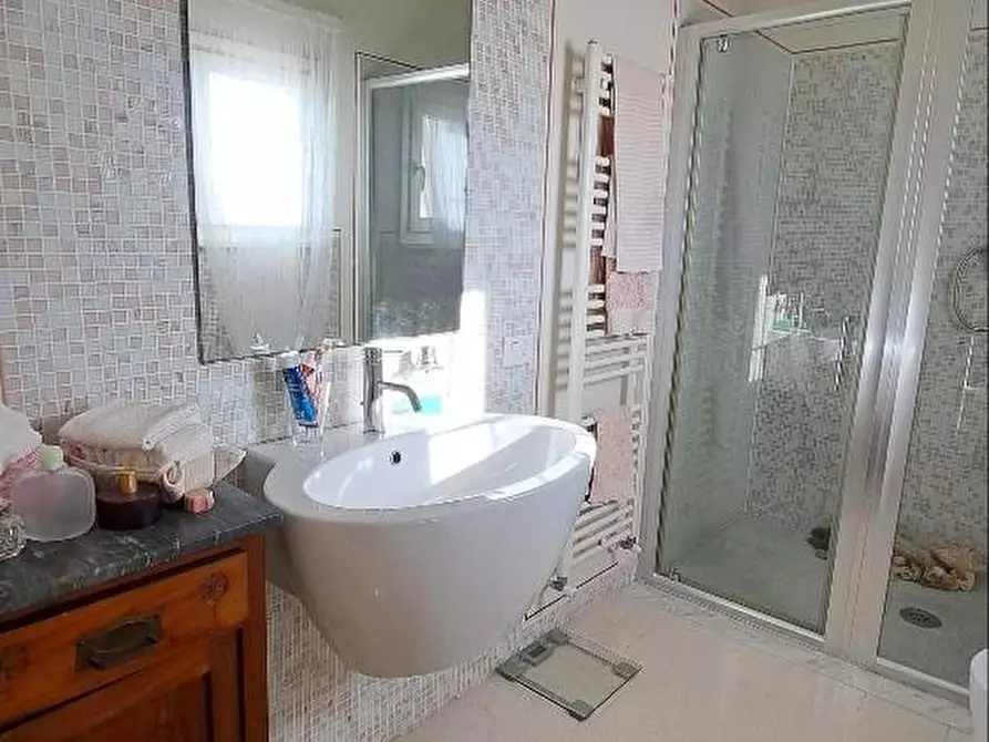 Immagine 22 di Villa in vendita  a Pisa