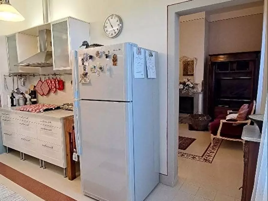 Immagine 9 di Villa in vendita  a Pisa