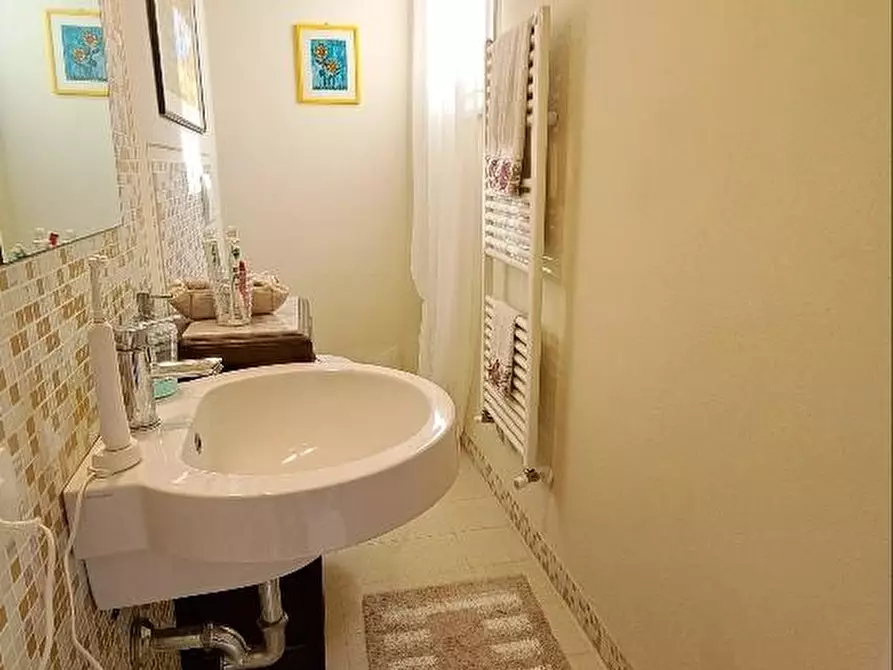 Immagine 14 di Villa in vendita  a Pisa