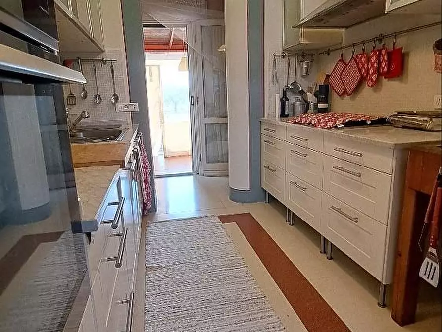 Immagine 12 di Villa in vendita  a Pisa