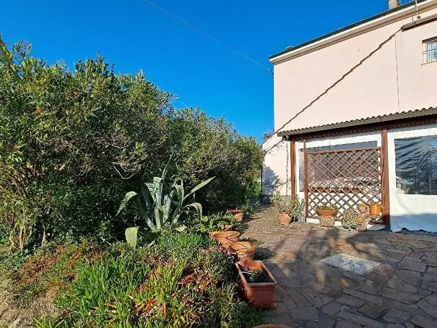 Immagine 33 di Villa in vendita  a Pisa