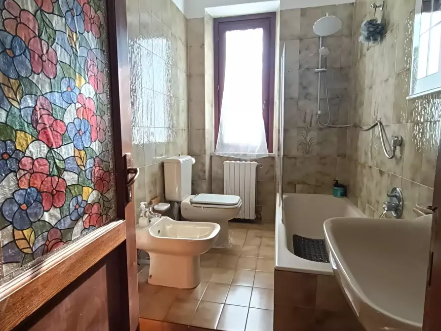 Immagine 10 di Casa semindipendente in vendita  a Carrara