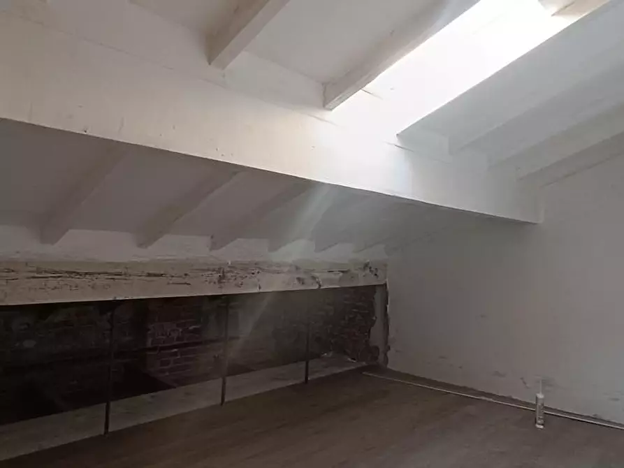 Immagine 4 di Appartamento in vendita  a Carrara