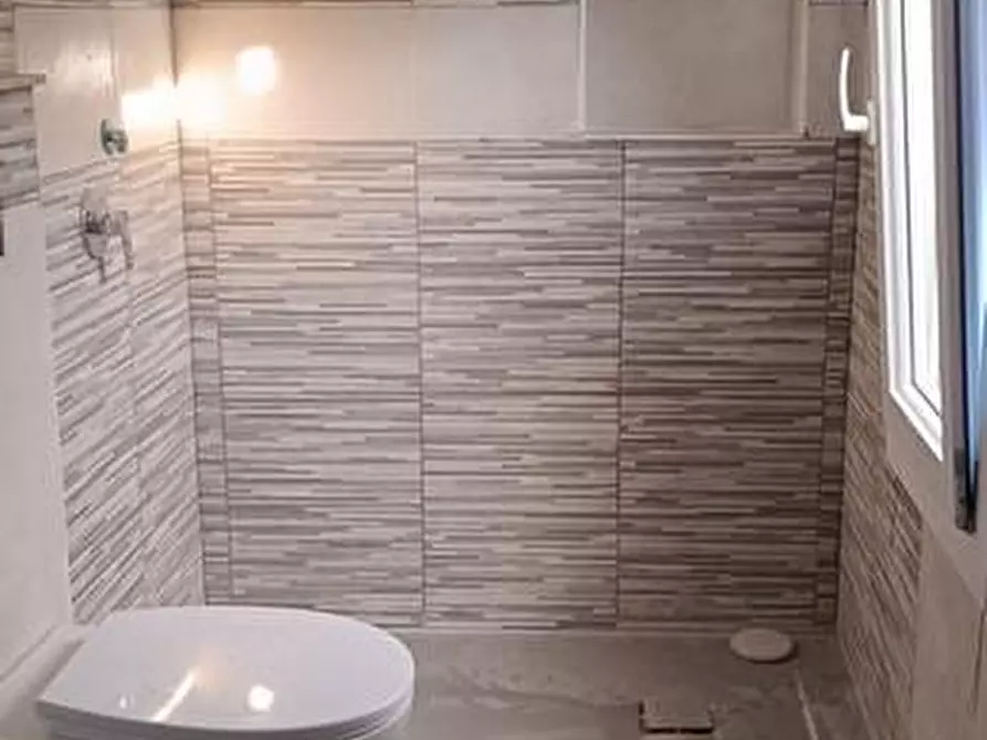 Immagine 8 di Appartamento in vendita  a Carrara