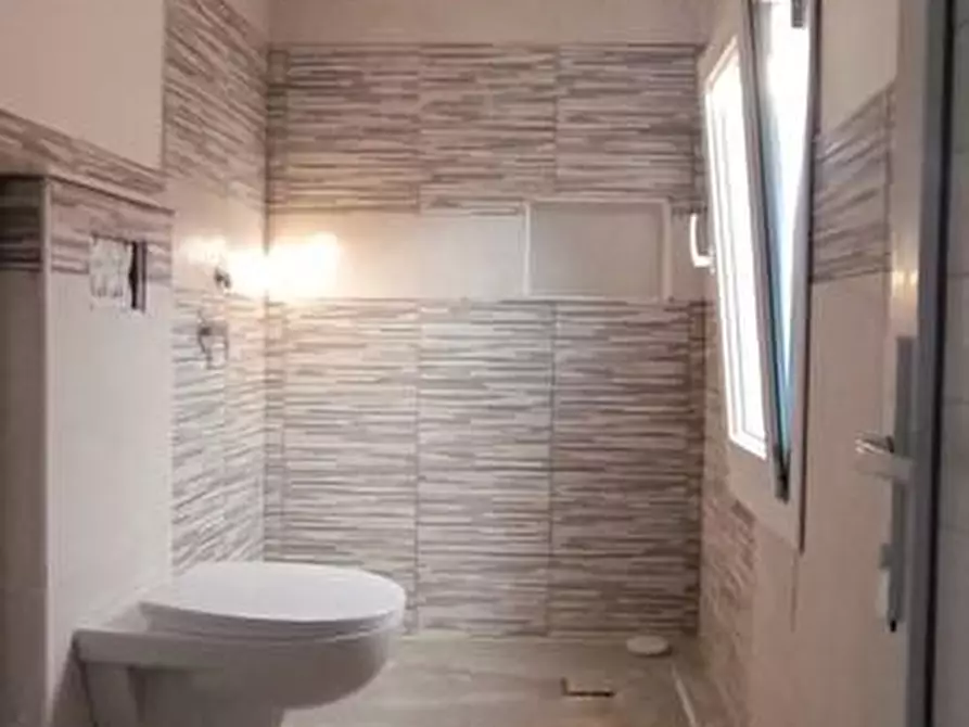 Immagine 9 di Appartamento in vendita  a Carrara