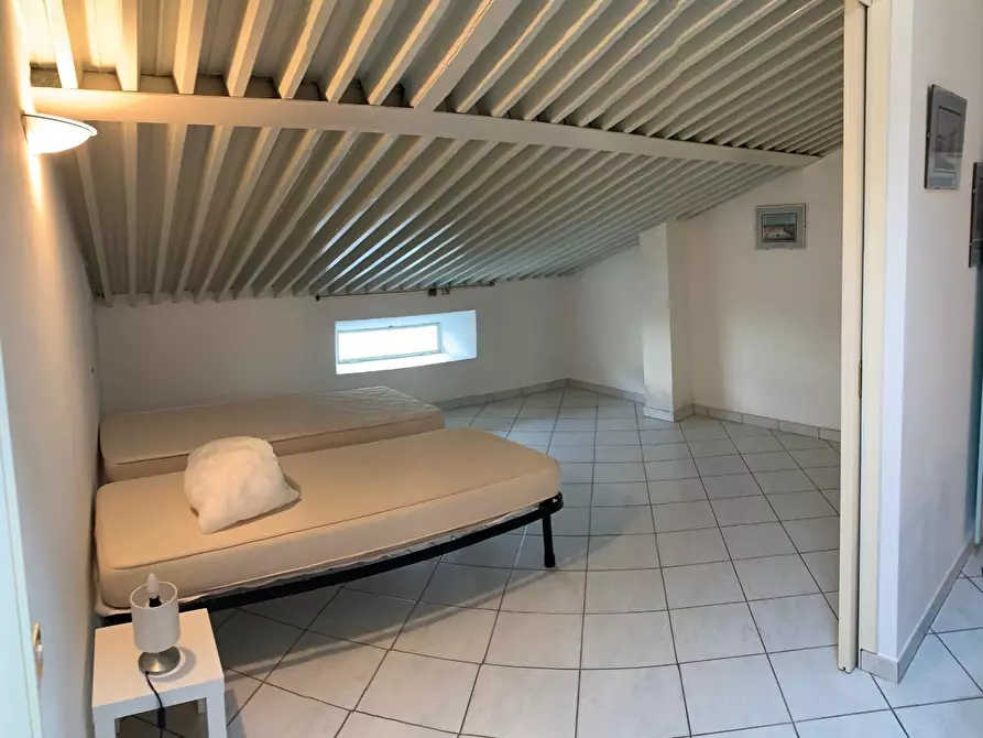 Immagine 6 di Appartamento in affitto  a Camaiore