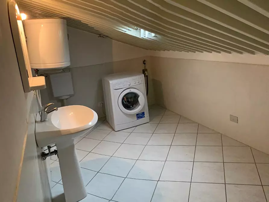 Immagine 8 di Appartamento in affitto  a Camaiore