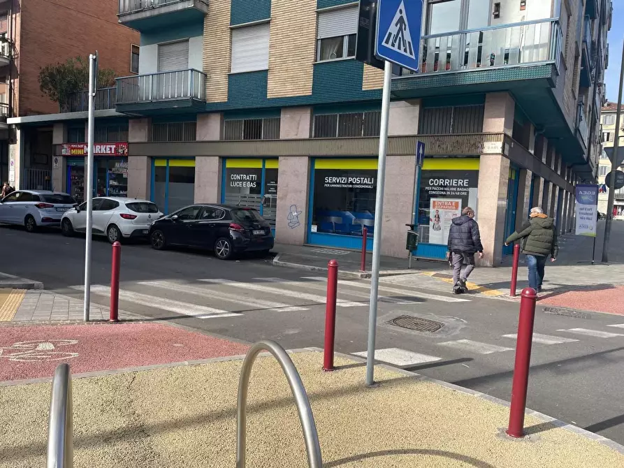 Immagine 15 di Attività commerciale in vendita  a Torino