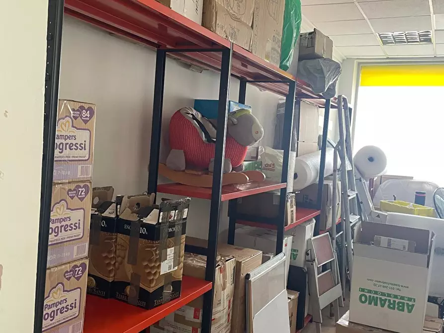 Immagine 18 di Attività commerciale in vendita  a Torino