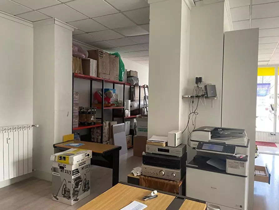 Immagine 7 di Attività commerciale in vendita  a Torino