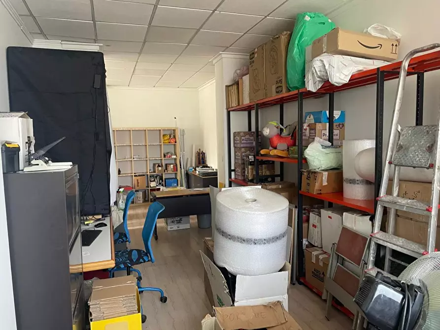 Immagine 6 di Attività commerciale in vendita  a Torino