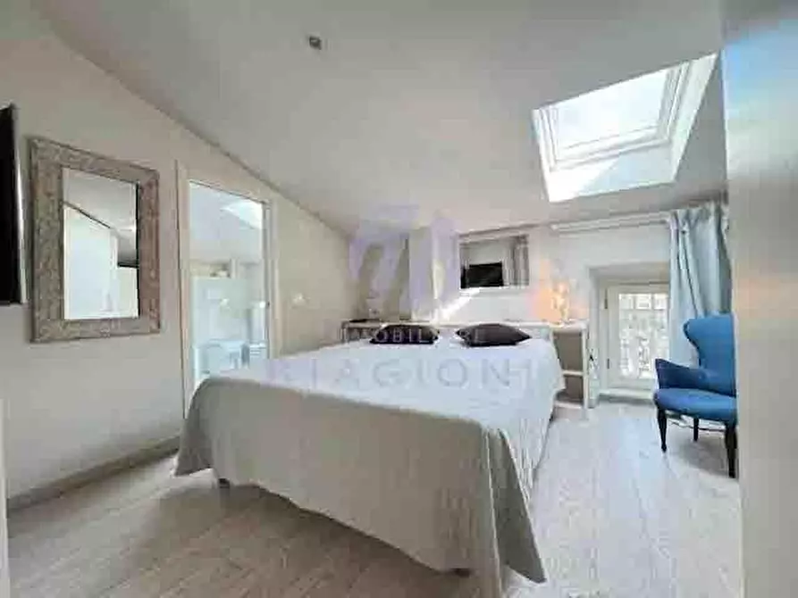 Immagine 15 di Villa in vendita  a Forte Dei Marmi