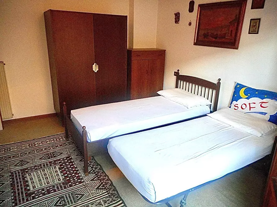 Immagine 11 di Appartamento in vendita  a Massa