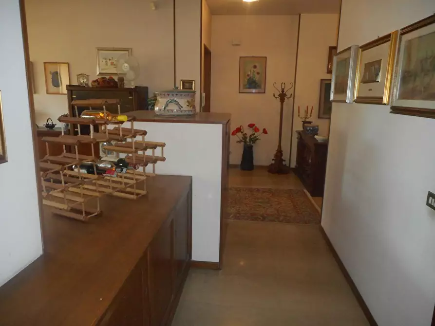 Immagine 5 di Appartamento in vendita  a Massa