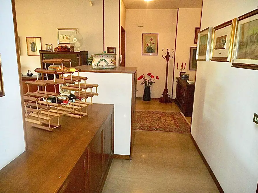 Immagine 6 di Appartamento in vendita  a Massa