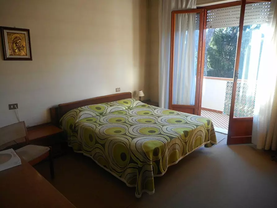 Immagine 11 di Appartamento in vendita  a Massa